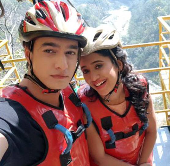 शिवांगी जोशी और मोहसिन खान में अनबन, रिश्ते में आई खटास!