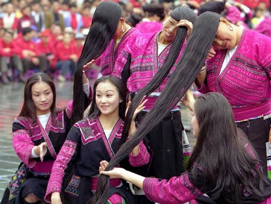 चीन के इस गांव में महिलाओं के 2 मीटर लंबे बाल, ये है राज!