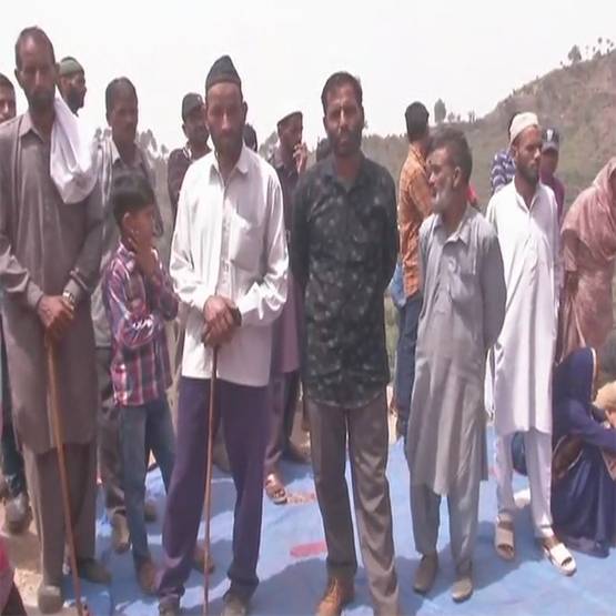 शहीद के पिता बोले- फौजी मारता है या मरता है, सेना में जाना न करें बंद