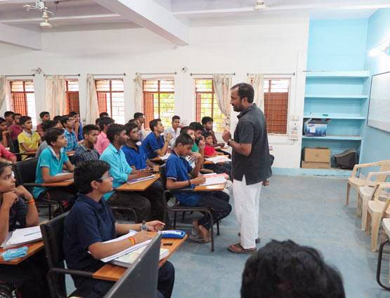 अब आप भी ले सकते हैं Super-30 में दाखिला, बदले ये नियम