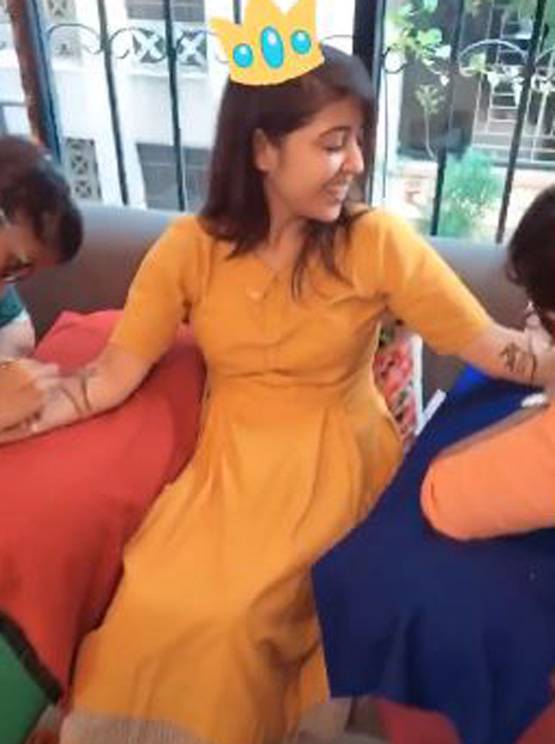 एक और एक्ट्रेस कर रही शादी, मेहंदी में यूं बताई अपनी लव स्टोरी