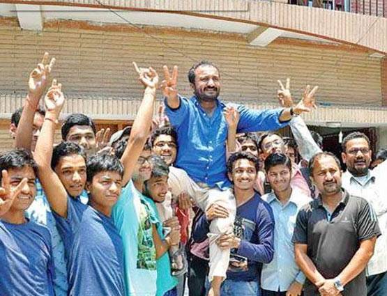 JEE: आनंद कुमार ऐसे तैयार करते हैं Super-30, यूं होता है सेलेक्शन