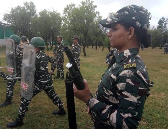 कश्मीर में महिला पत्थरबाजों को जवाब देंगी CRPF की ये स्पेशल कमांडो