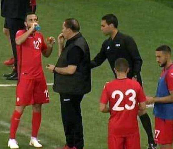 WC: साथियों को करना था इफ्तार, मैदान में गोलकीपर ने अपनाई ये ट्रिक