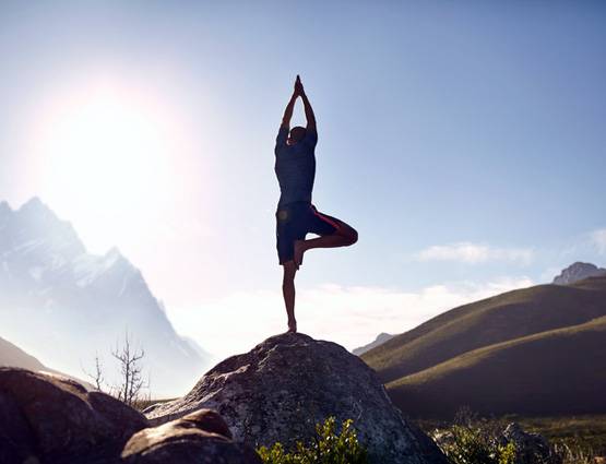 योग की शुरुआत करने जा रहे हैं तो अपनाएं ये टिप्स