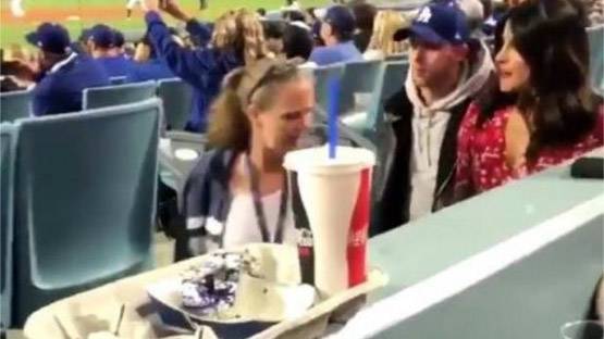 PHOTOS: निक जोनस संग प्रियंका चोपड़ा फिर 'डेट' पर