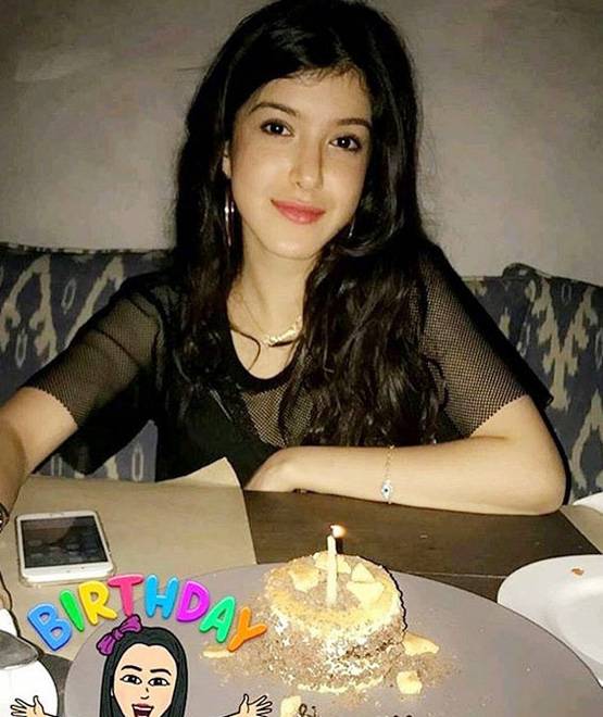 शनाया के डेब्यू पर पहली बार बोले डैड संजय कपूर, बताई प्लानिंग