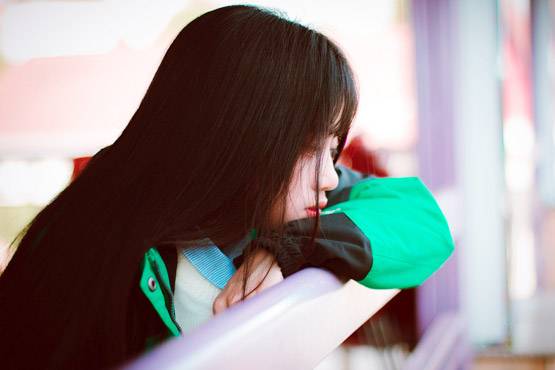 क्या आप भी बात-बात पर रो देते हैं? जानिए क्या है वजह