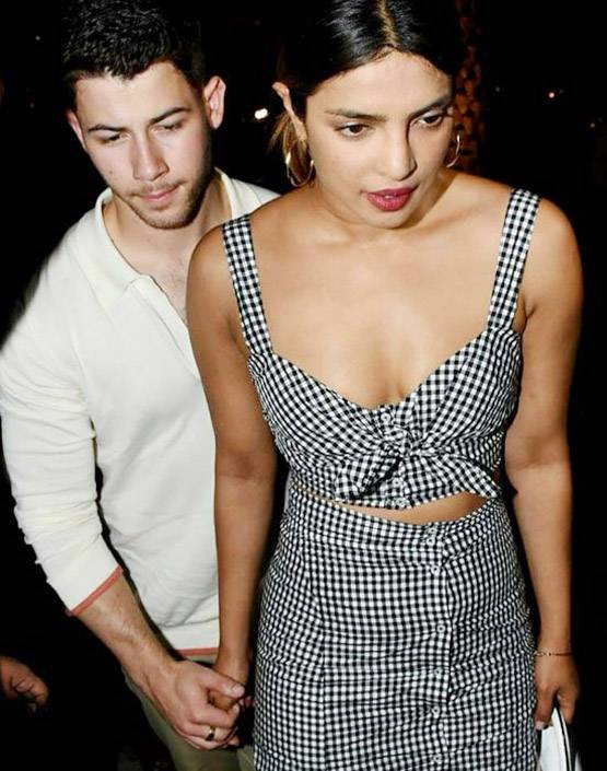 निक संग अफेयर पर प्रियंका की मुहर! एक-दूजे का हाथ थामे दिखे