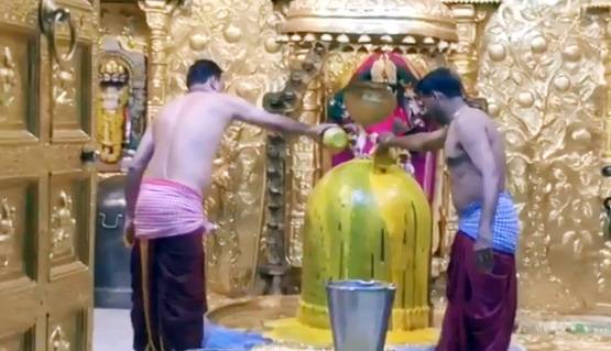 सोमनाथ मंदिर में भगवान शिव का 400 किलो आमरस से हुआ अभिषेक!