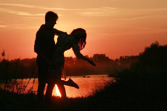 लड़कों की इस एक बात पर फिदा होती हैं लड़कियां