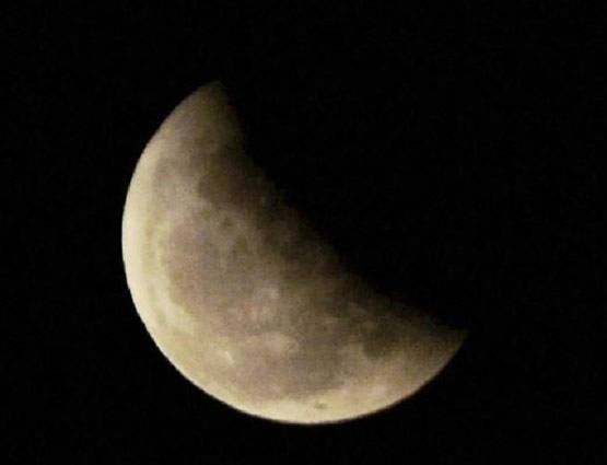 इस सदी का सबसे लंबा चंद्रग्रहण, हुईं विनाश की भविष्यवाणियां