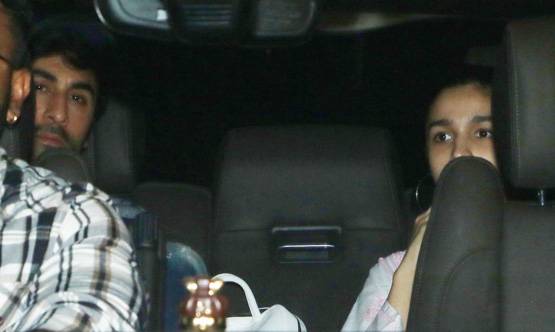 रणबीर-आलिया ने स्टील बॉटल यूज कर दिया पर्यावरण बचाने का संदेश