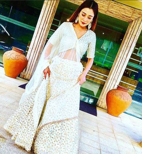 छोटी बहन की गलती से शेयर हुआ सारा का बाथटब Video, हटाना पड़ा