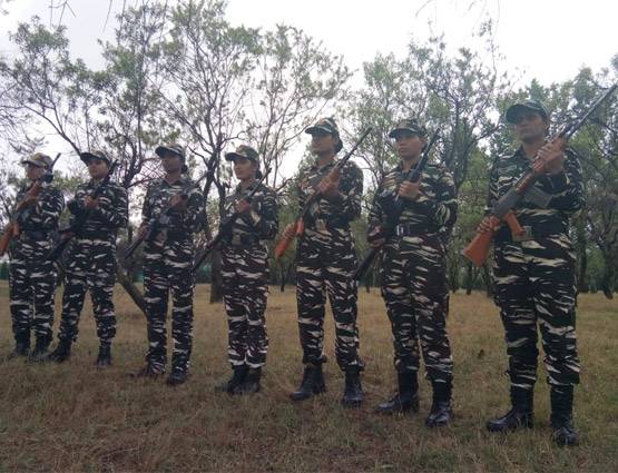 कश्मीर में महिला पत्थरबाजों को जवाब देंगी CRPF की ये स्पेशल कमांडो