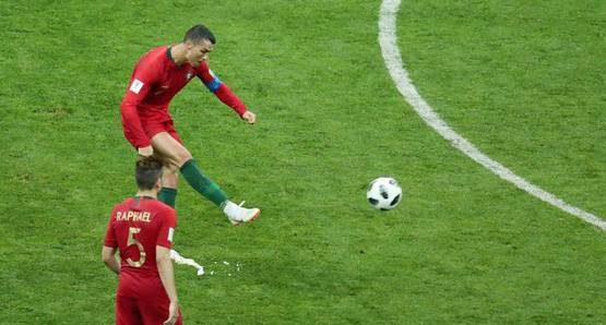 FIFA WC: 100 किमी की रफ्तार से रोनाल्डो ने लगाई थी फ्री किक