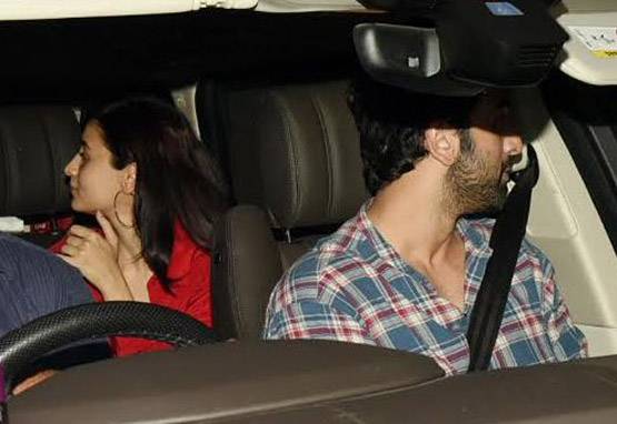 रणबीर-आलिया फिर दिखे साथ, संजय दत्त के घर पर हुए स्पॉट