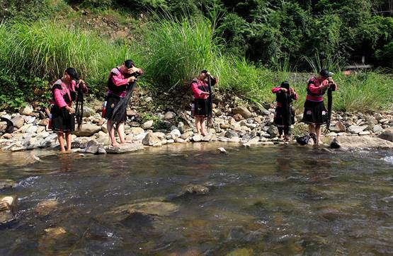 चीन के इस गांव में महिलाओं के 2 मीटर लंबे बाल, ये है राज!