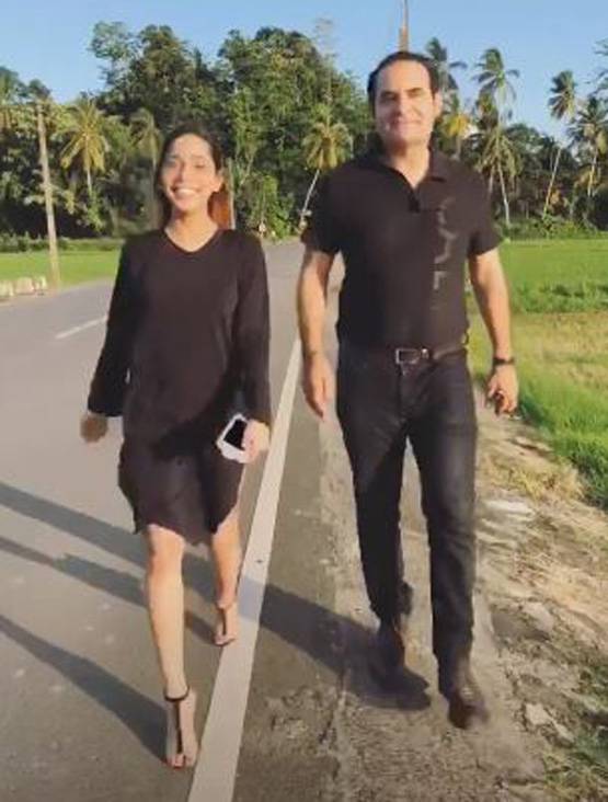 छोटी बहन की गलती से शेयर हुआ सारा का बाथटब Video, हटाना पड़ा