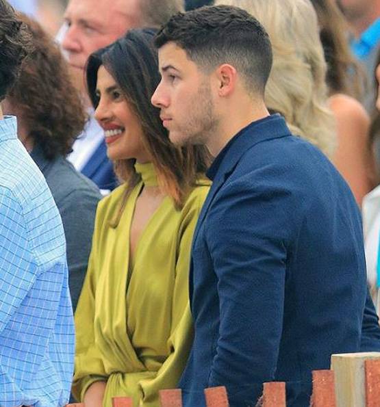 इस 'साथ' को क्या नाम दें? निक के साथ प्रियंका चोपड़ा की क्यूट तस्वीरें