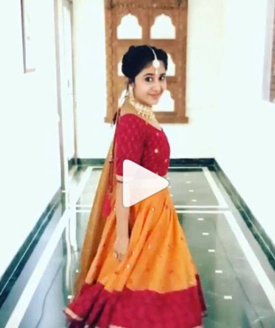 एक और एक्ट्रेस कर रही शादी, मेहंदी में यूं बताई अपनी लव स्टोरी