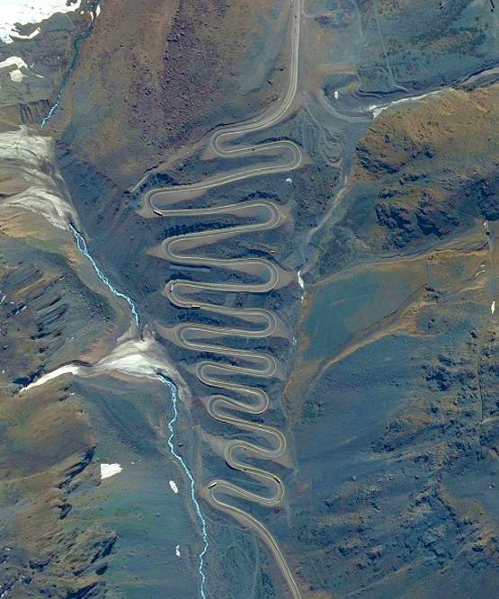 ये हैं दुनिया की 10 सबसे खतरनाक सड़कें, थम जाती हैं सांसें