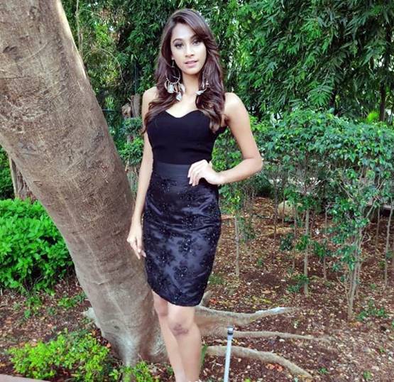 देखें,  मिस इंडिया अनुकृति का देसी अंदाज से लेकर वेस्टर्न लुक