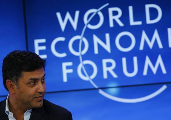 कभी बेचे थे बर्गर, आज करोड़ों की सैलरी पाने वाला CEO है यह भारतीय