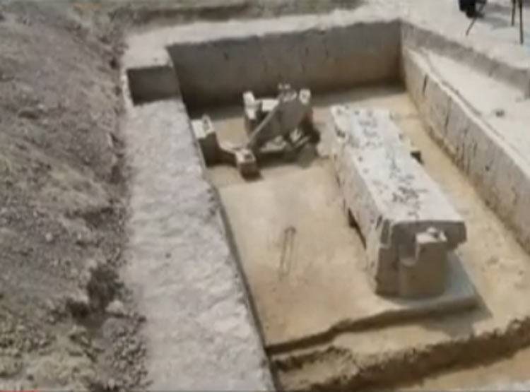 खुदाई में मिले 4000 साल पुराने रथ-मुकुट, क्या है महाभारत से ताल्लुक?