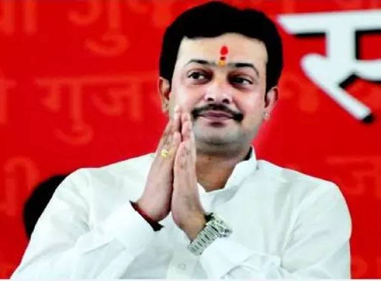 कौन है वो जिसके नाम कर दी भय्यू जी महाराज ने करोड़ों की संपत्ति?