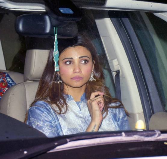 रेस 3 स्क्रीनिंग: सलमान खान-बॉबी देओल संग पहुंचे कैप्टन कूल धोनी