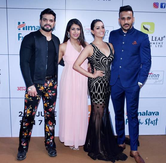 Gold Awards में द‍िखा टीवी की फेमस बहुओं का ग्लैमरस लुक