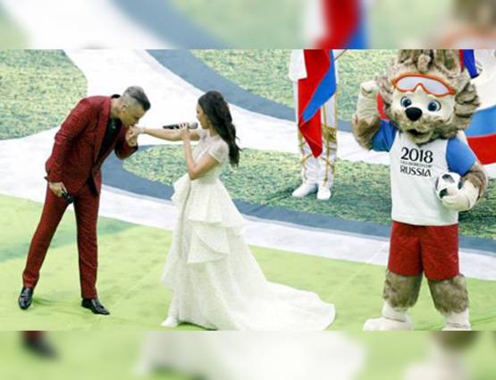 FIFA वर्ल्ड कप-2018 का रंगारंग आगाज, देखें तस्वीरें