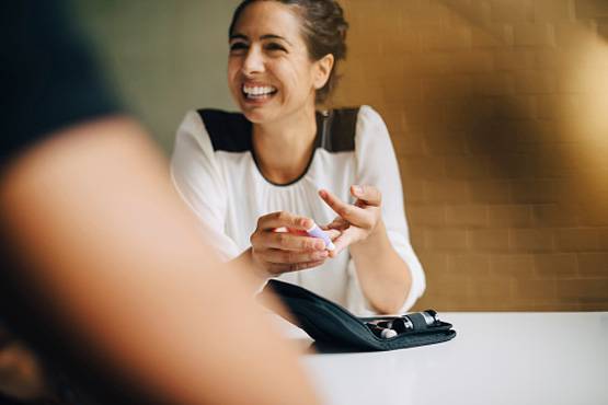 मीठा खाने से नहीं होती डायबिटीज, ये है असली कारण