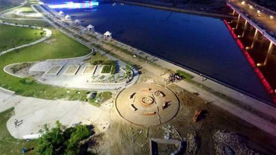 सरकारें आईं और गईं, पर अरबों खर्च कर भी साफ नहीं हुई गोमती