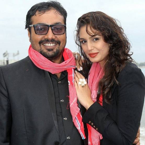 कुर्ते के बाद अब छाया मोदी का गमछा स्टाइल, हो रही चर्चा