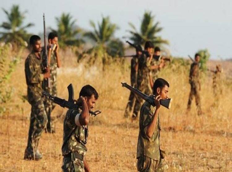 इस IPS कपल से खौफ खाते हैं नक्सली, जंगलों में कर रहे हैं खात्मा