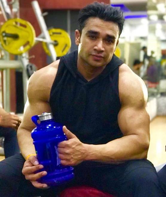 इस IPS अफसर पर दिल हारी लड़की, पंजाब से भागकर मिलने पहुंची