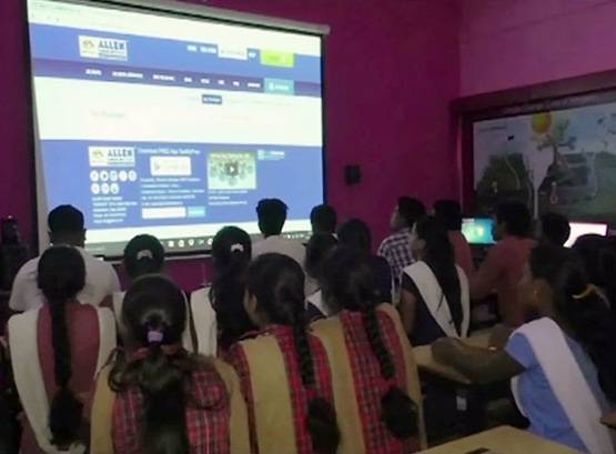 JEE: हर रोज 40 रुपये कमाते हैं पिता, बेटे ने हासिल किए 90% नंबर