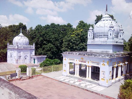 कबीर हिंदू थे या मुसलमान? जानें उनके जीवन से जुड़ीं बड़ी बातें