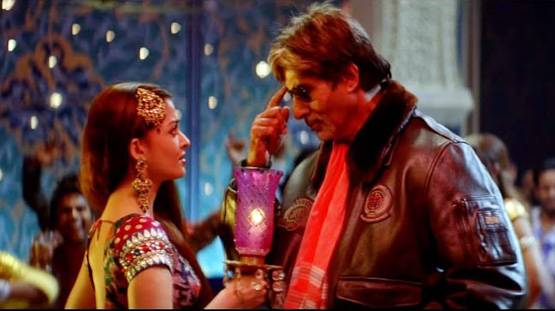 कुर्ते के बाद अब छाया मोदी का गमछा स्टाइल, हो रही चर्चा