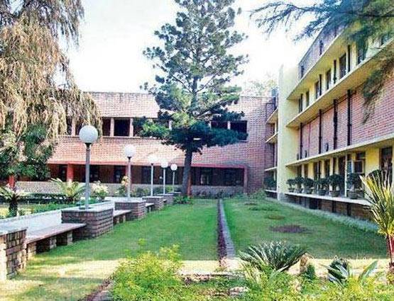 ये हैं दिल्ली यूनिवर्सिटी के बेस्ट कॉलेज, देखें-पूरी लिस्ट