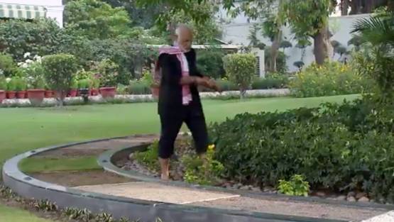 PM मोदी ने पूरा किया फिटनेस चैलेंज, ऐसी होती है उनकी दिनचर्या