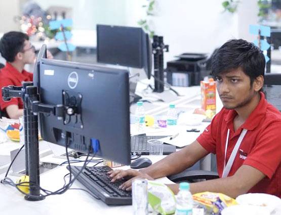 पटना के आदर्श को गूगल में मिली नौकरी, सैलरी है 1 करोड़ रुपये