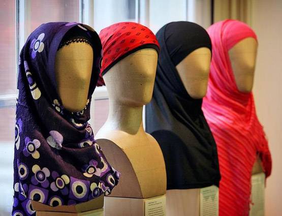 नीदरलैंड में बुर्का हुआ BAN, स्विटजरलैंड में होगा जनमत संग्रह