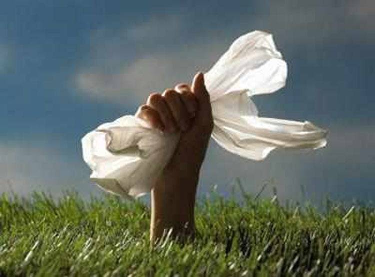 महाराष्ट्र: कल से पॉलीथिन बैन, जानें किस तरह के प्लास्टिक पर है छूट