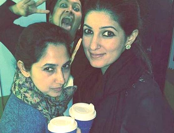 काका से प्रेम, फिर शादी, बेटियों से लंबा चला डिंपल का करियर