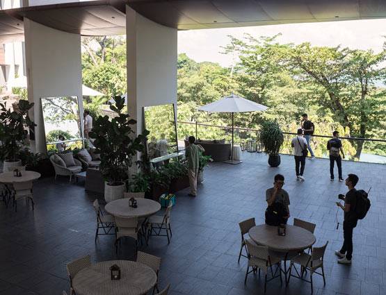 चीन की फ्लाइट से सिंगापुर पहुंचे किम, मीटिंग पर 100 करोड़ खर्च