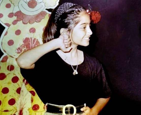 बचपन में कुछ ऐसी थीं सोनम कपूर, देखें Unseen Photos