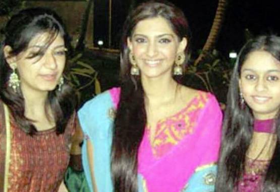 बचपन में कुछ ऐसी थीं सोनम कपूर, देखें Unseen Photos